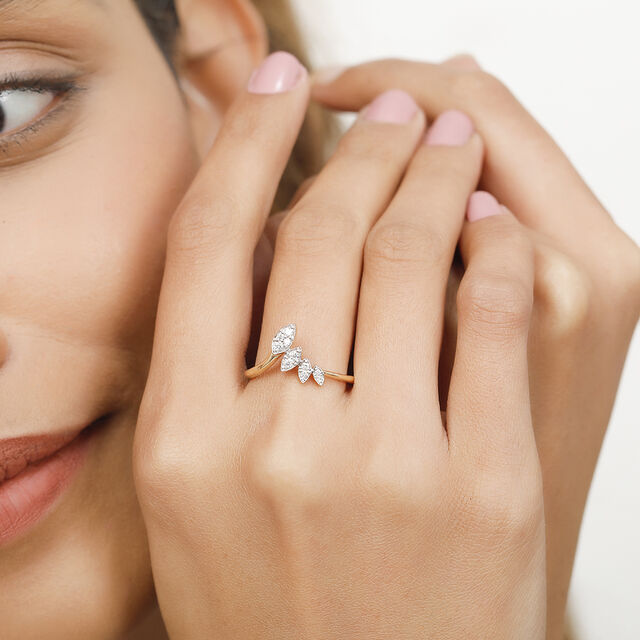 Buy 18 KT Yellow Gold Organic Whirl Diamond Finger Ring at Best Price