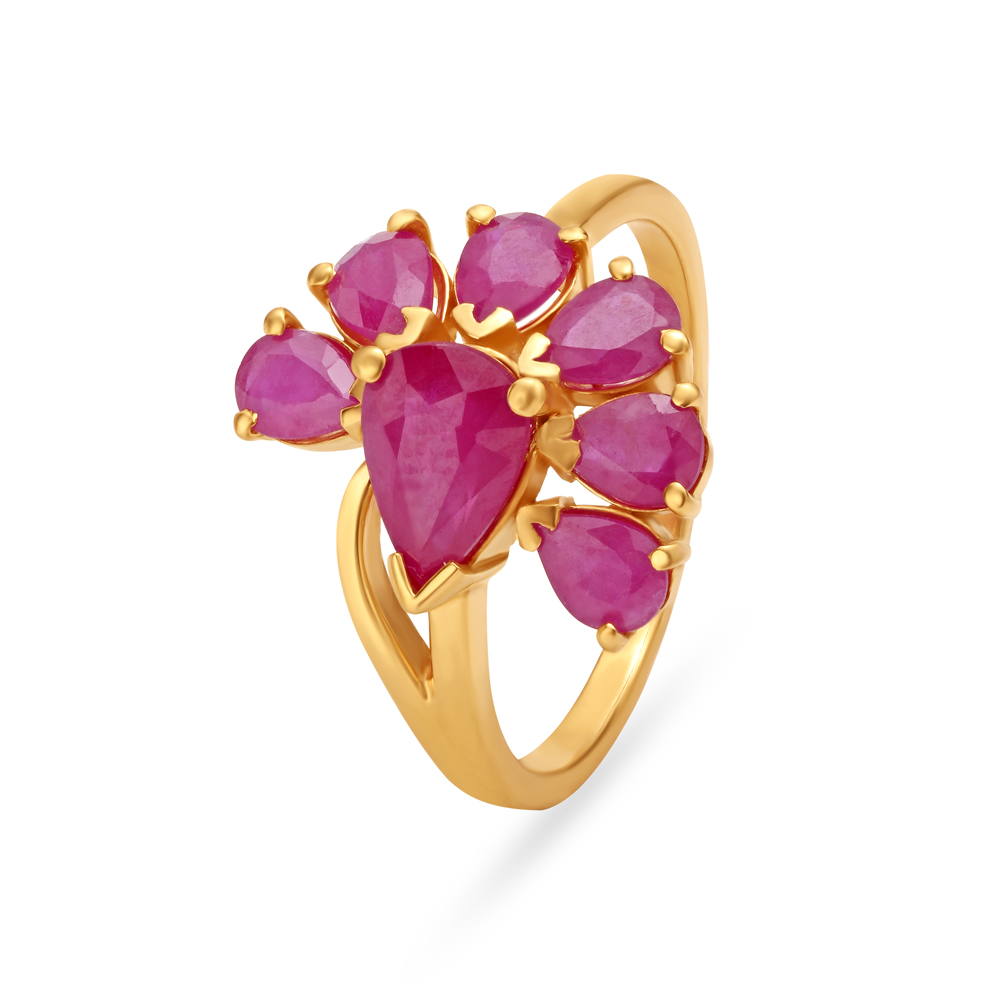 Alluring 18 Karat Gold And Marquise Ruby Finger Ring | Tanishq