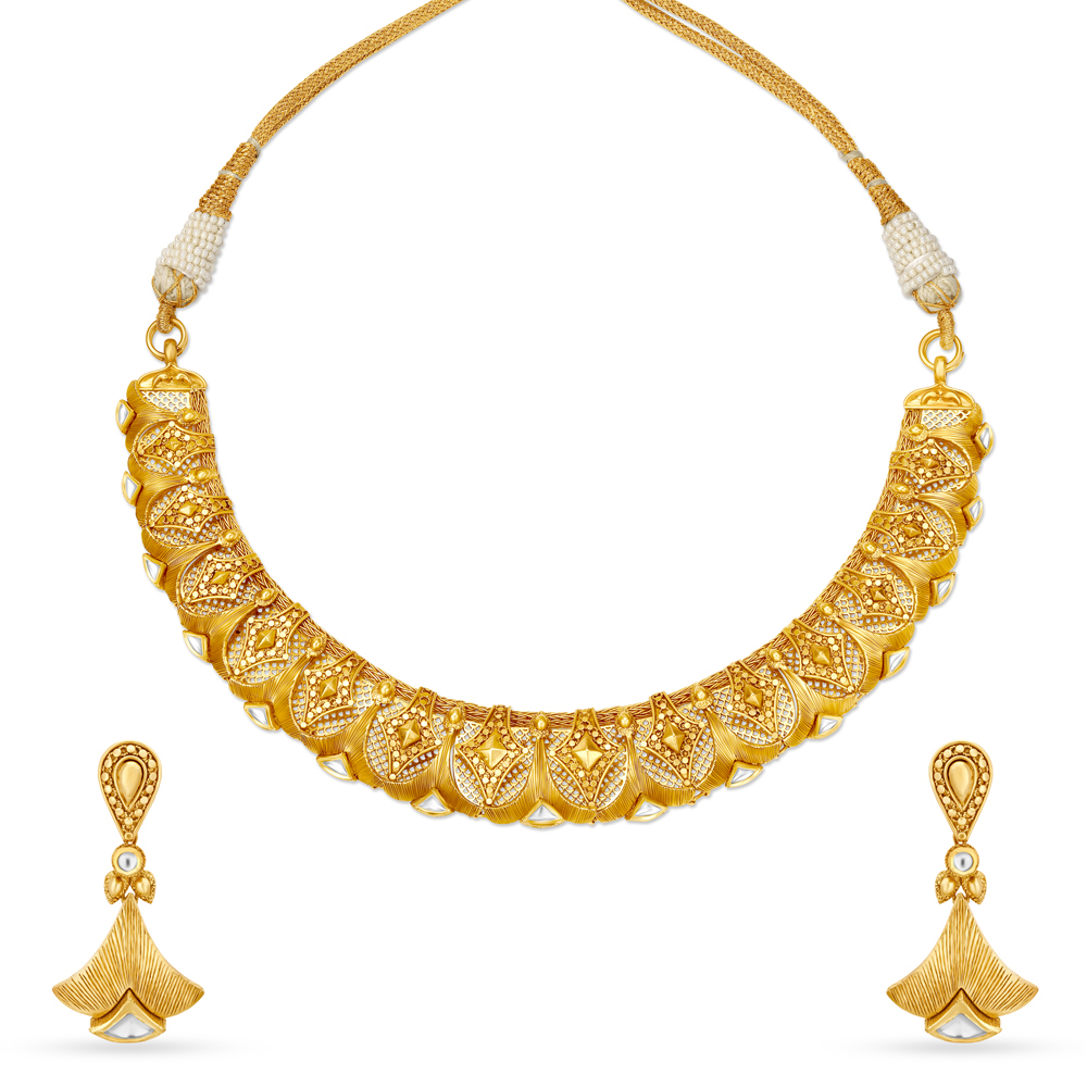 Gold necklace store set tanishq